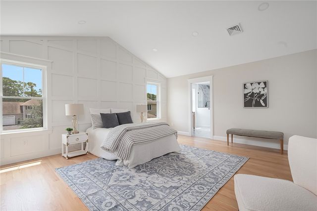 5 Braeburn Circle, Cranston, RI 02921