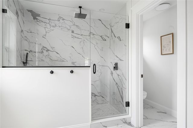 5 Braeburn Circle, Cranston, RI 02921