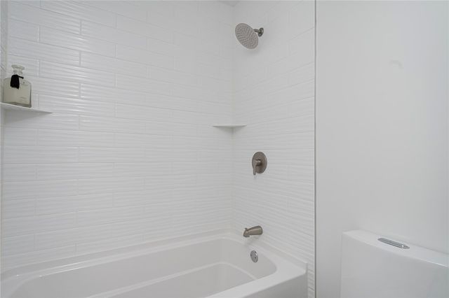 5 Braeburn Circle, Cranston, RI 02921