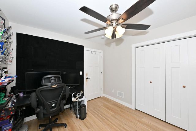 N1476 Chicago DRIVE, Genoa City, WI 53128