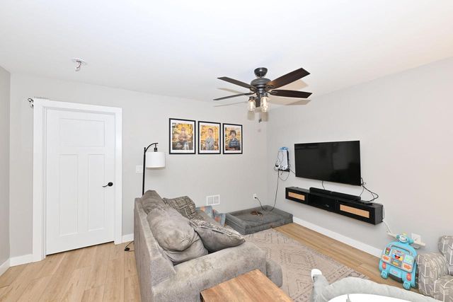 N1476 Chicago DRIVE, Genoa City, WI 53128