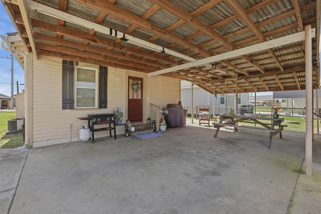 139 East 6th Street, Larose, LA 70373