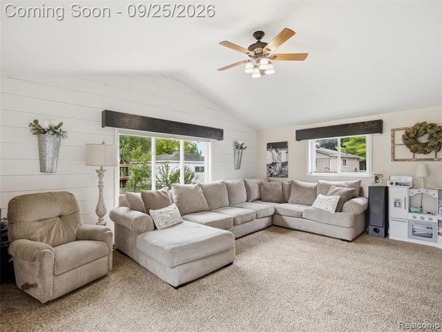17405 Loranger Street, Clinton Township, MI 48038