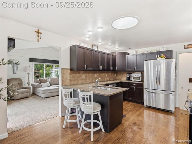 17405 Loranger Street, Clinton Township, MI 48038