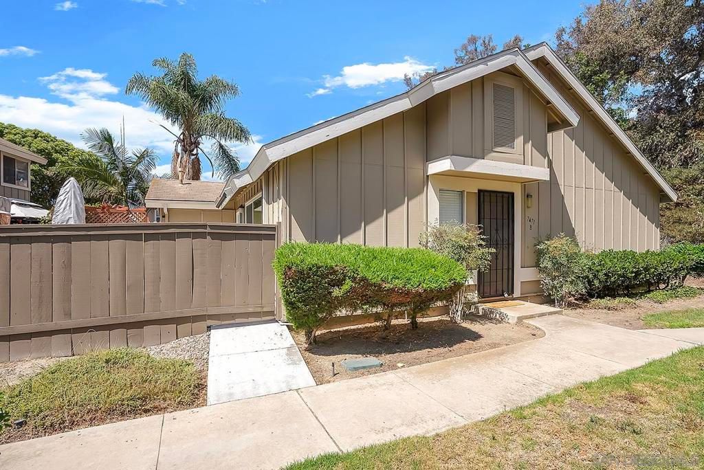 7471 Tooma St Unit B, San Diego, CA 92139 — exterior