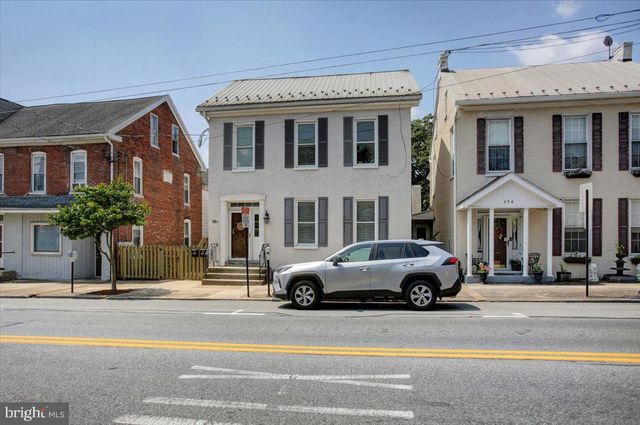 254 W MAIN ST, Waynesboro, PA 17268
