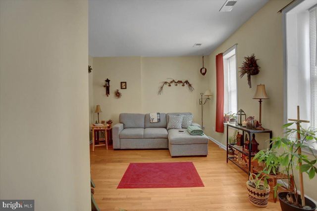 254 W MAIN ST, Waynesboro, PA 17268