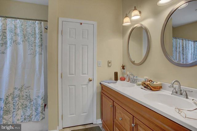 254 W MAIN ST, Waynesboro, PA 17268