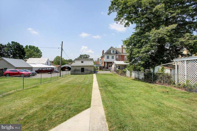 254 W MAIN ST, Waynesboro, PA 17268