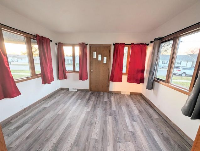 408 Mill Street, Fox Lake, WI 53933