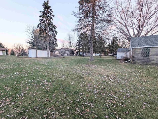 408 Mill Street, Fox Lake, WI 53933