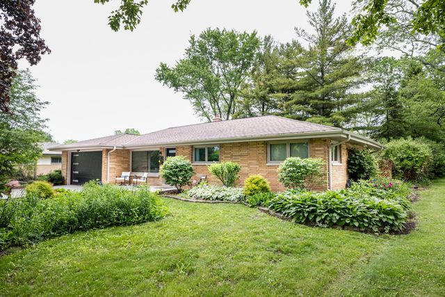 8450 N Indian Creek PARKWAY, Fox Point, WI 53217