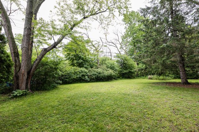 8450 N Indian Creek PARKWAY, Fox Point, WI 53217