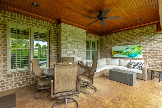 8997 Rostis Lane, Chattanooga, TN 37421