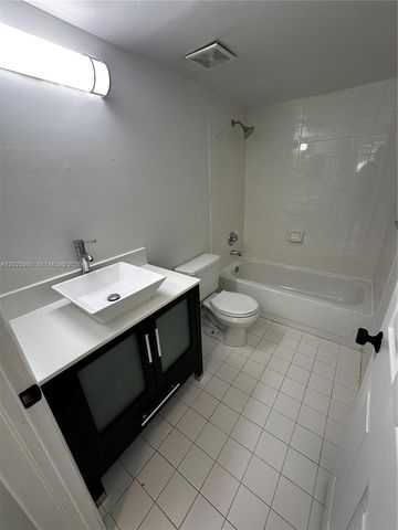 12124 Saint Andrews Pl 110, Miramar, FL 33025