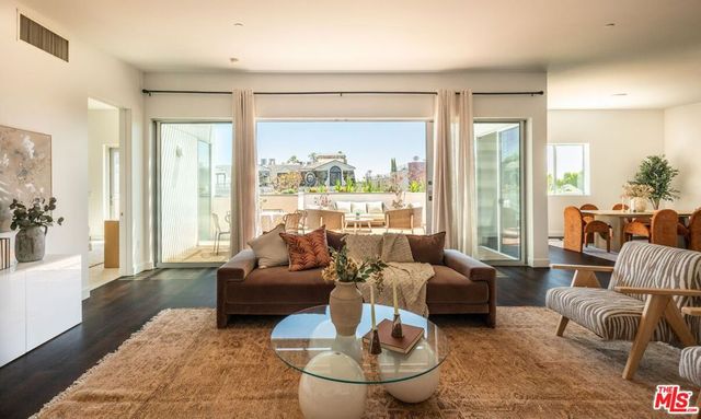 855 N Croft Avenue PH4, West Hollywood, CA 90069