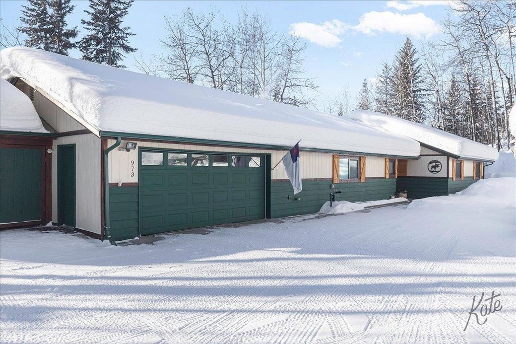 973 LAKLOEY DRIVE, North Pole, AK 99705