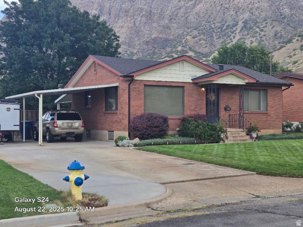 Image 2 of property listing at 1358 CROSS ST, Ogden, UT 84404