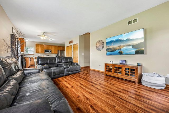 W1064 Audubon Park DRIVE, Ixonia, WI 53036