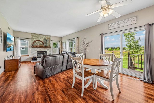 W1064 Audubon Park DRIVE, Ixonia, WI 53036
