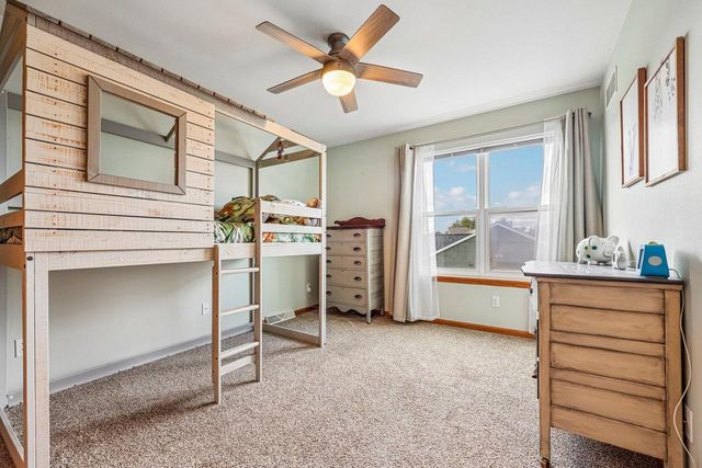 W1064 Audubon Park DRIVE, Ixonia, WI 53036
