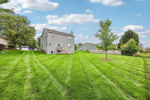 W1064 Audubon Park DRIVE, Ixonia, WI 53036