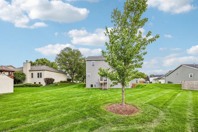 W1064 Audubon Park DRIVE, Ixonia, WI 53036