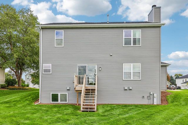 W1064 Audubon Park DRIVE, Ixonia, WI 53036