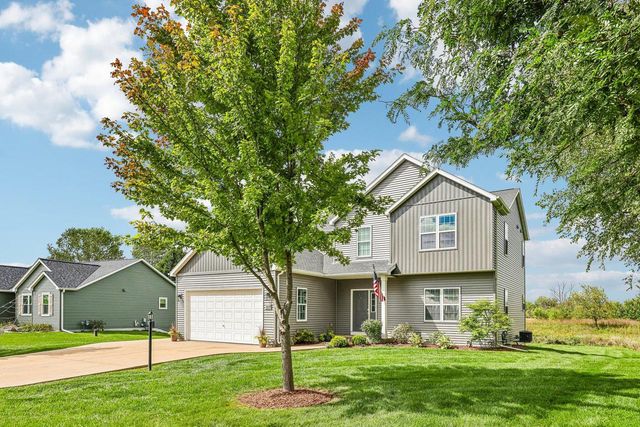 W1064 Audubon Park DRIVE, Ixonia, WI 53036