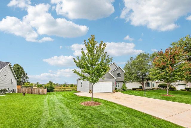 W1064 Audubon Park DRIVE, Ixonia, WI 53036