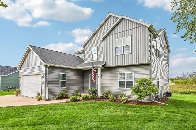 W1064 Audubon Park DRIVE, Ixonia, WI 53036