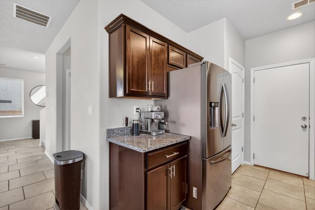 2428 Del Timbre Lane SW, Albuquerque, NM 87121