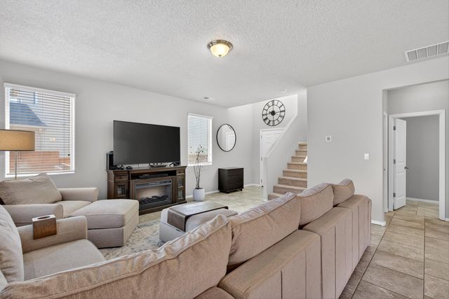 2428 Del Timbre Lane SW, Albuquerque, NM 87121