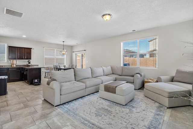 2428 Del Timbre Lane SW, Albuquerque, NM 87121