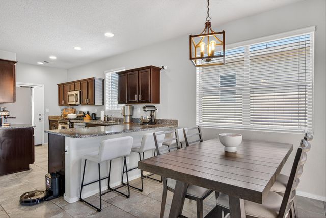 2428 Del Timbre Lane SW, Albuquerque, NM 87121