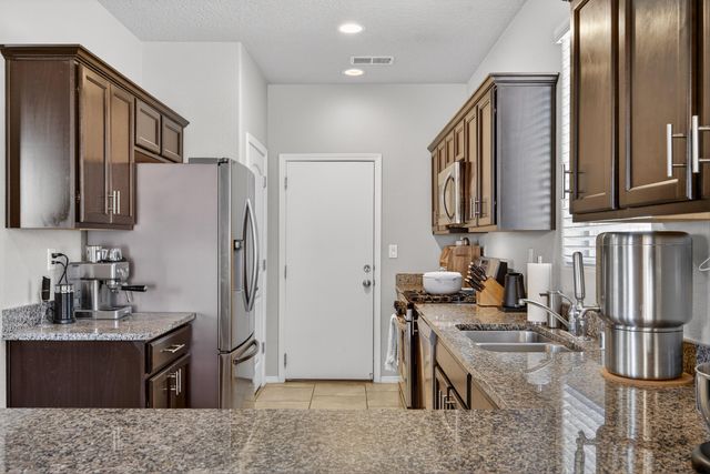 2428 Del Timbre Lane SW, Albuquerque, NM 87121