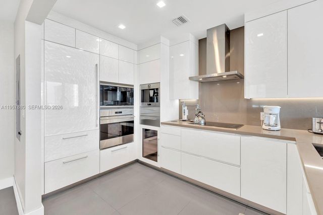 17475 Collins Ave 304, Sunny Isles Beach, FL 33160