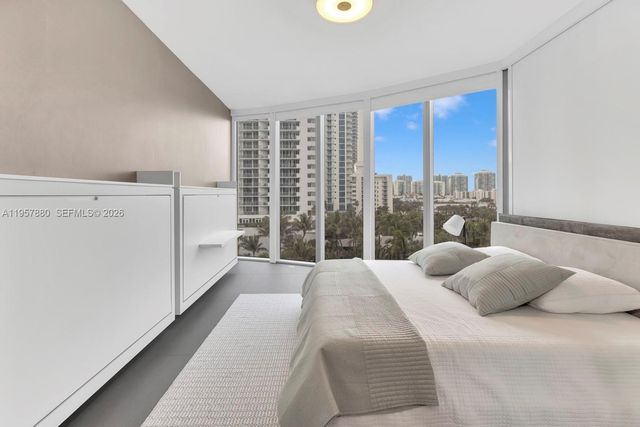 17475 Collins Ave 304, Sunny Isles Beach, FL 33160