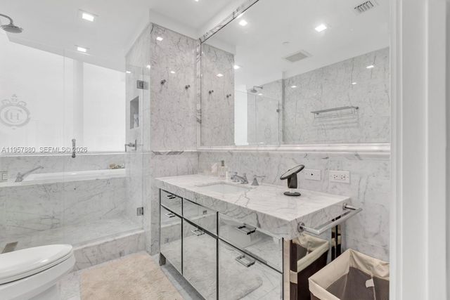 17475 Collins Ave 304, Sunny Isles Beach, FL 33160