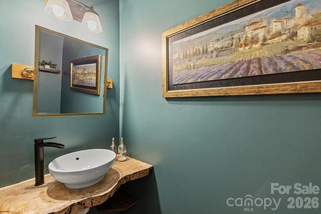 11106 Brush Hollow Road, Matthews, NC 28105