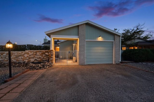 5014 Nickel Drive NE, Rio Rancho, NM 87124