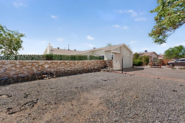 5014 Nickel Drive NE, Rio Rancho, NM 87124