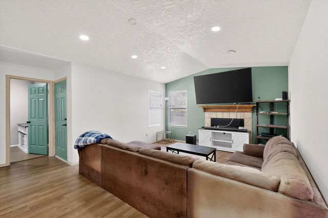 5014 Nickel Drive NE, Rio Rancho, NM 87124