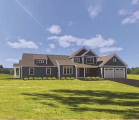 8 Acadia Drive, Hudson, NH 03051