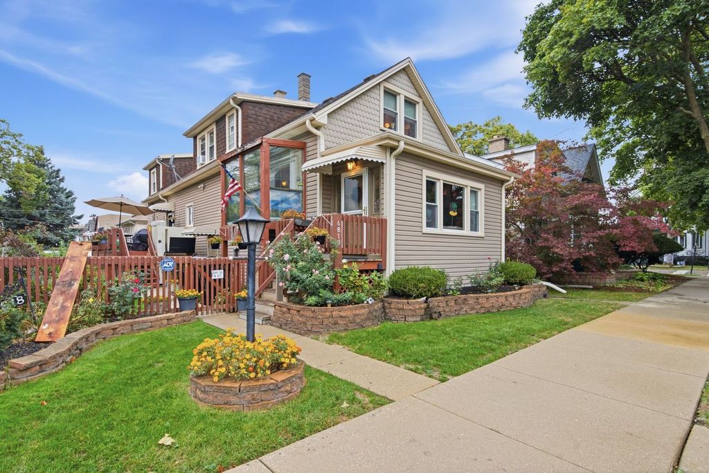 4818 N Menard Avenue, Chicago, IL 60630 — exterior