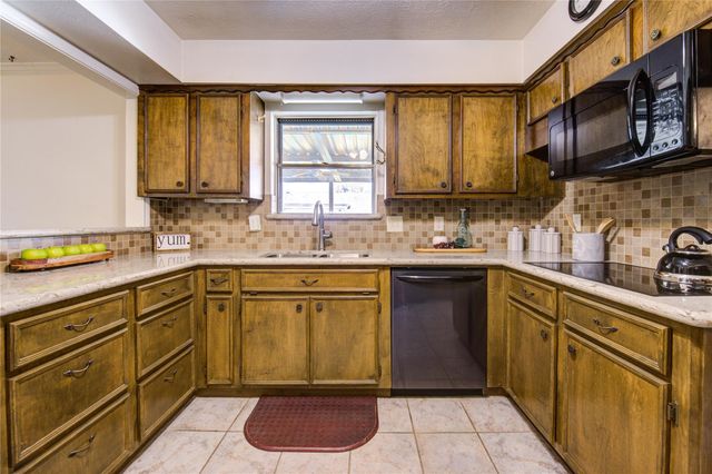 5205 Carmona Lane, Pearland, TX 77584