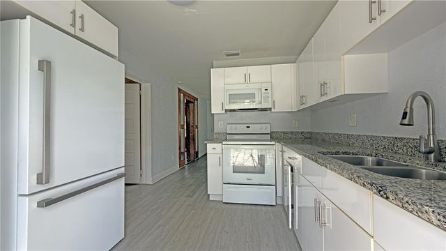 126 PALM DRIVE, Daytona Beach, FL 32117