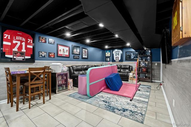 10403 Bouldercrest Drive, Green Oak Township, MI 48178