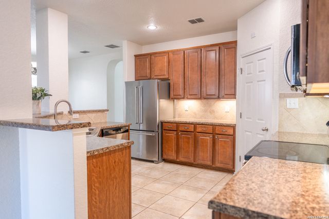 6913 Abbey Falls, San Antonio, TX 78249