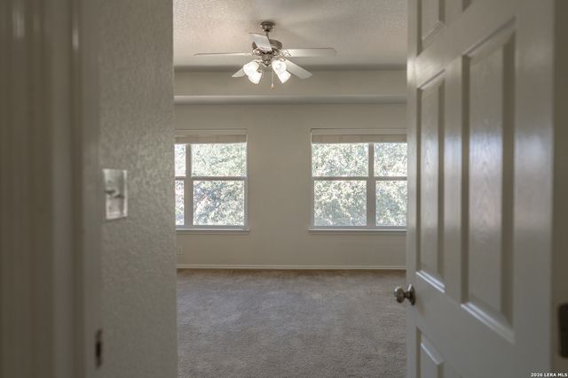 6913 Abbey Falls, San Antonio, TX 78249